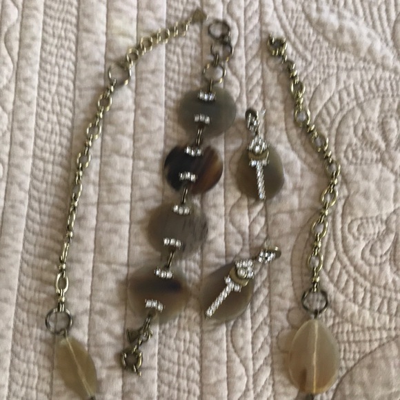 K & R Collection Embellished Elements Collection - Picture 3 of 7